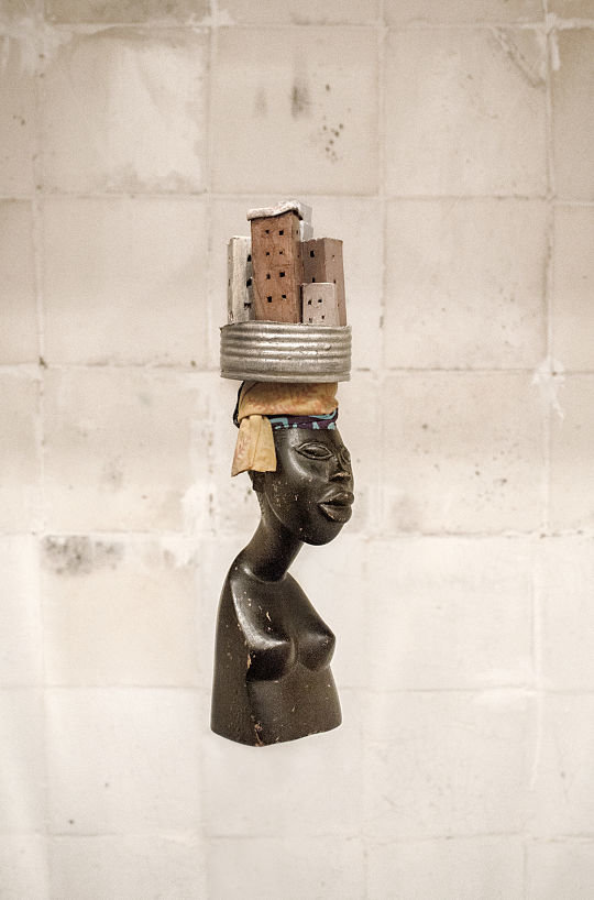 Heavy comfort, escultura /  María Peña