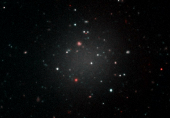 Galaxia NGC1052-DF2. NASA.