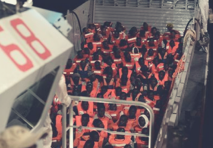 Migrantes a bordo del Aquarius. / Twitter