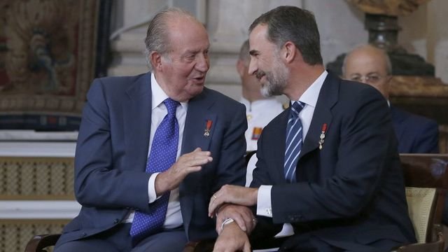 rey-felipe-vi-juan-carlos_927217288_2488723_1020x574 [640x480]