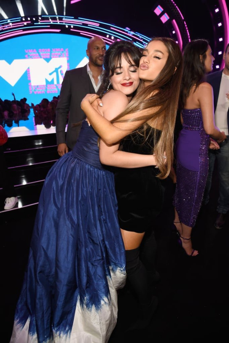 Camila Cabello y Ariana Grande, cantantes. / @agrandebcn