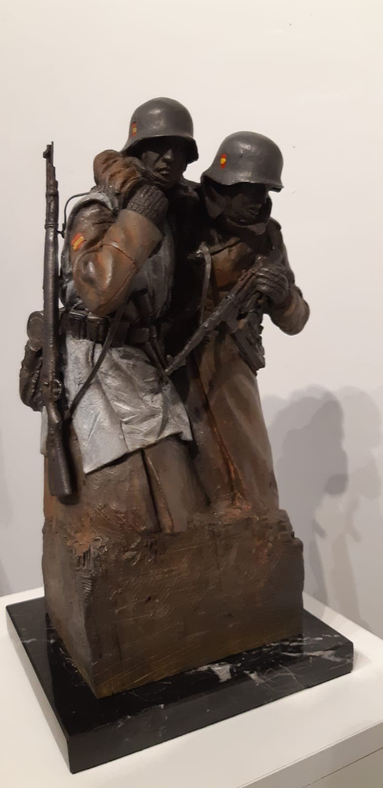 escultura camaradas