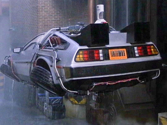 Delorean de Regreso al Futuro.