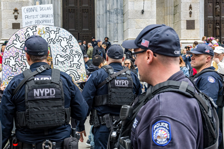 Presencia policial en el desfile de Pascua de Nueva York