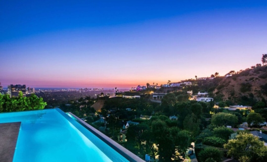 Mansión de Ariana Grande. Realtor.com (1)