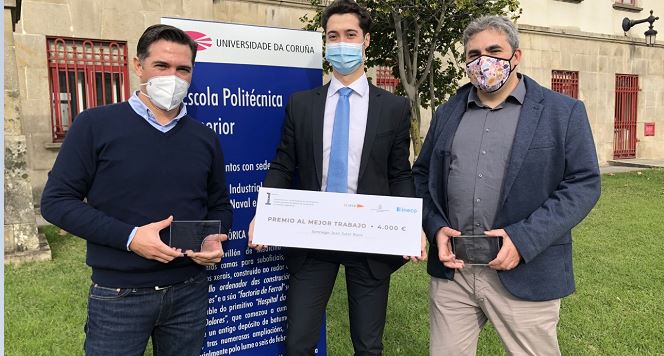 El premiado y sus tutores