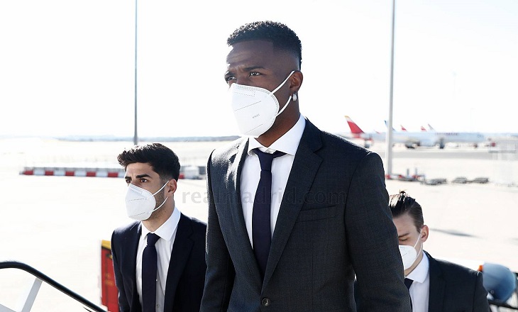 Vinícius Jr. llegando a Bérgamo. realmadrid.com