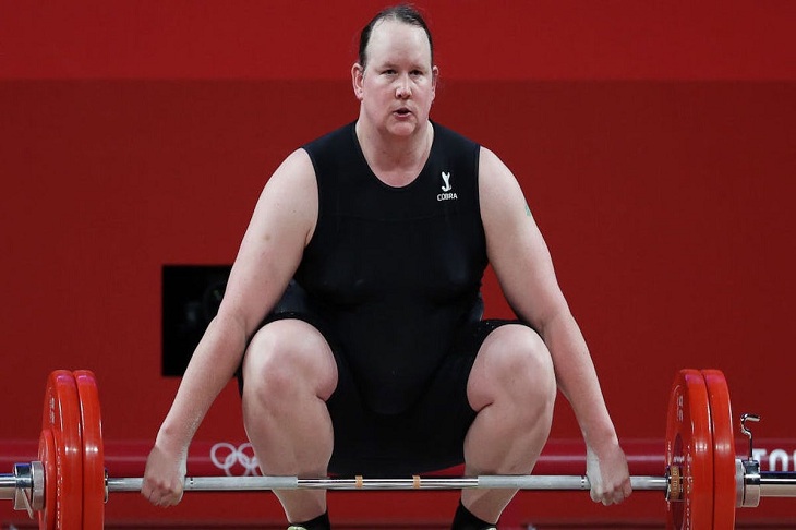 Laurel Hubbard, atleta transgénero en halterofilia. /  Twitter @dwnews