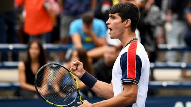 Carlos Alcaraz, tenista español quien derrotó a Tsitsipás en el US Open 2022. / @nextgenfinals