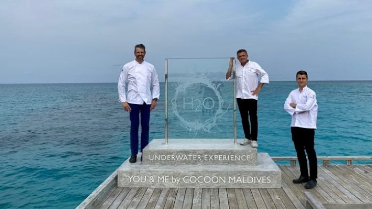 Aviso del restaurante H2O en las islas Maldivas. /Andrea Berton.