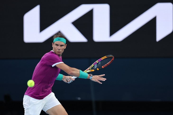 Rafael Nadal usa su gran pegada de derecha. @AustralianOpen