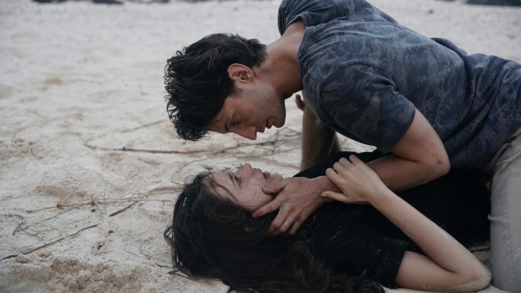 Los Amantes / Variety