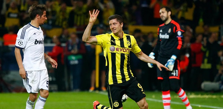 Lewandowski en su etapa en el Dortmund, cuando eliminó al Real Madrid en Champions. / Olé