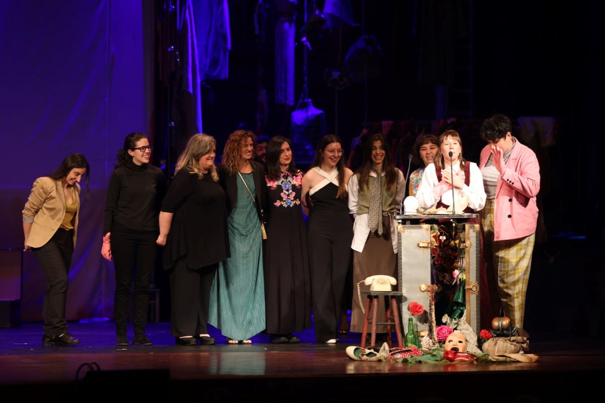 A Panadaría recolle o Premio María Casares a Mellor espectáculo por As que limpan. / LaDiapo - AAAG