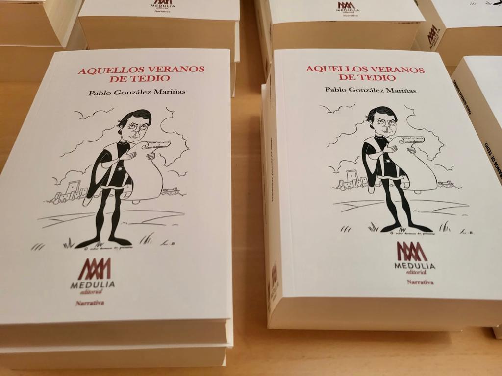 Ejemplares del libro de Pablo González Mariñas. / Mundiario
