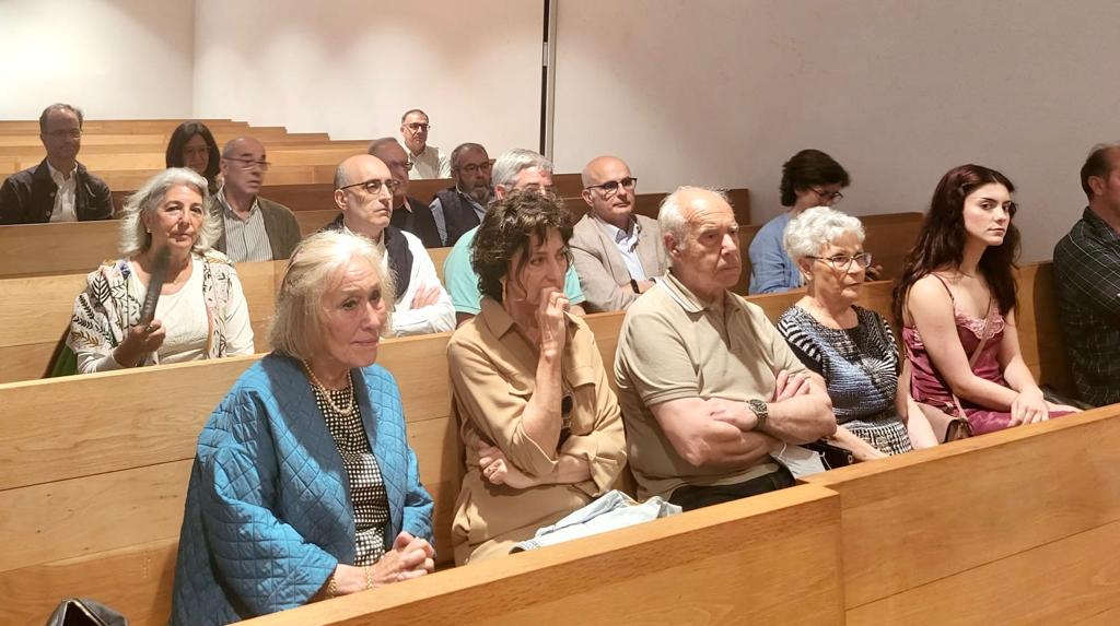 Asistentes a la presentación del libro de Pablo González Mariñas. / Mundiario