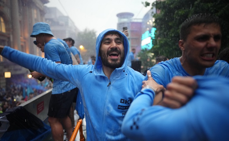 Ilkay Gundogan viene de celebrar el titulo de Champions. @IlkayGuendogan