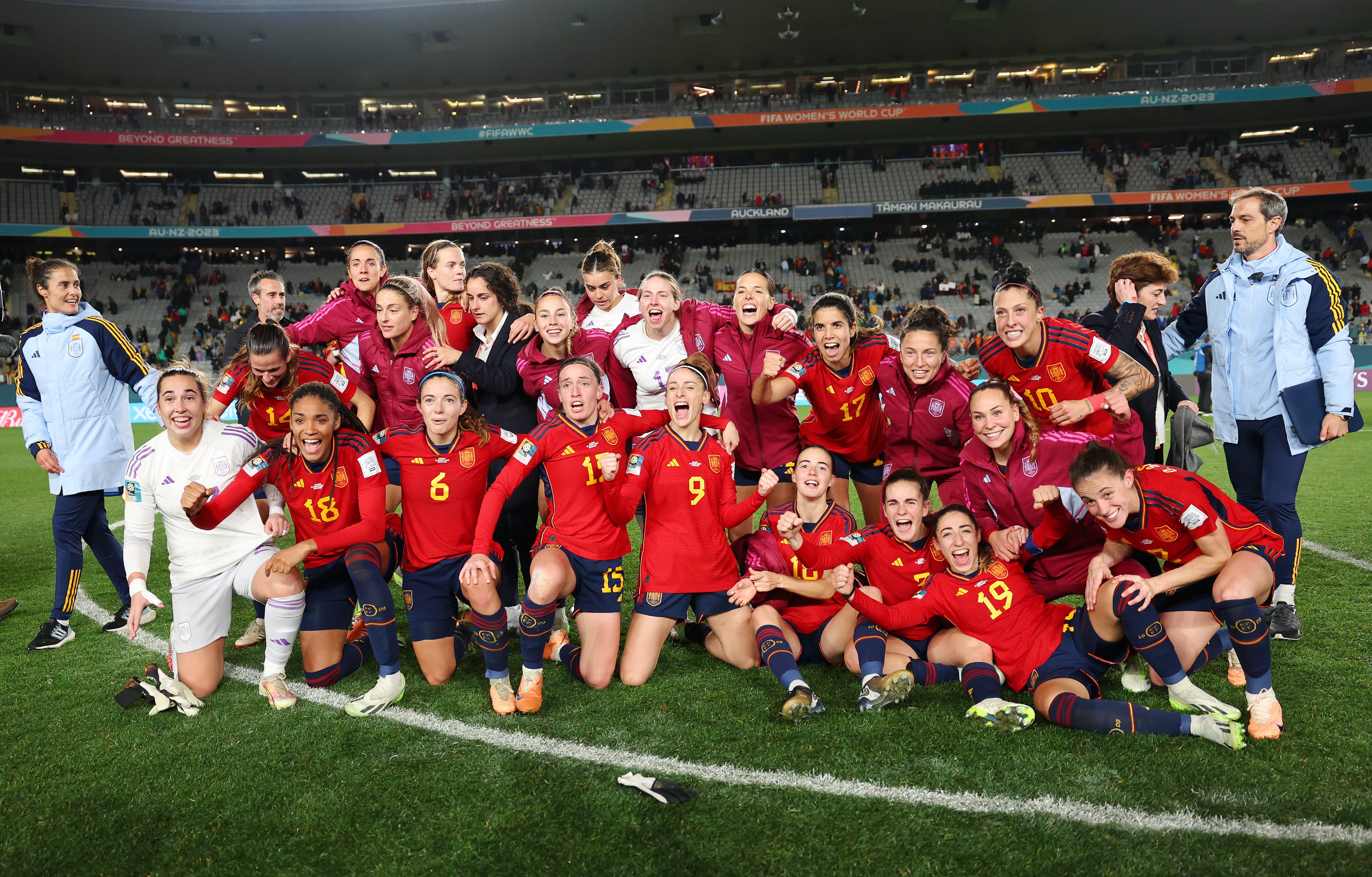 Selección española femenina celebrando el pase a la final. / @fifaworldcup_es