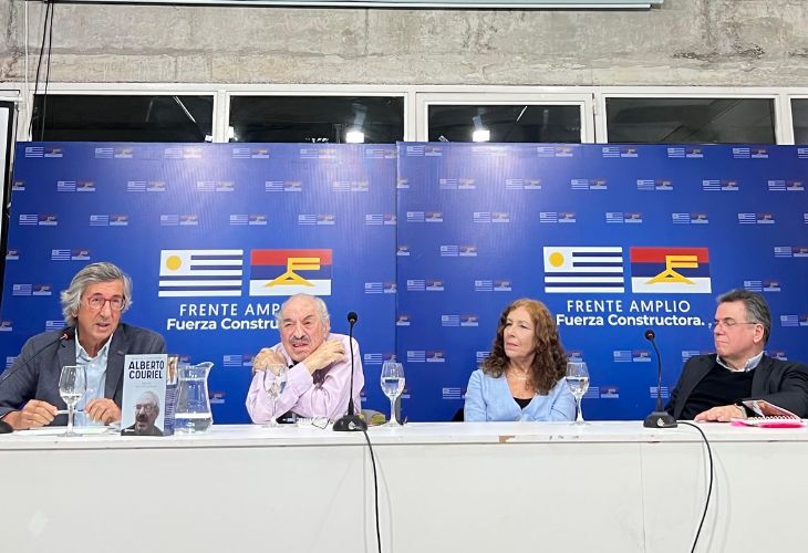 Presentación de Alberto Couriel, algo más que una cara bonita. / Mundiario.