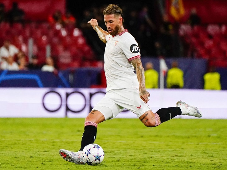 Sergio Ramos con la camiseta del Sevilla FC. @SevillaFC