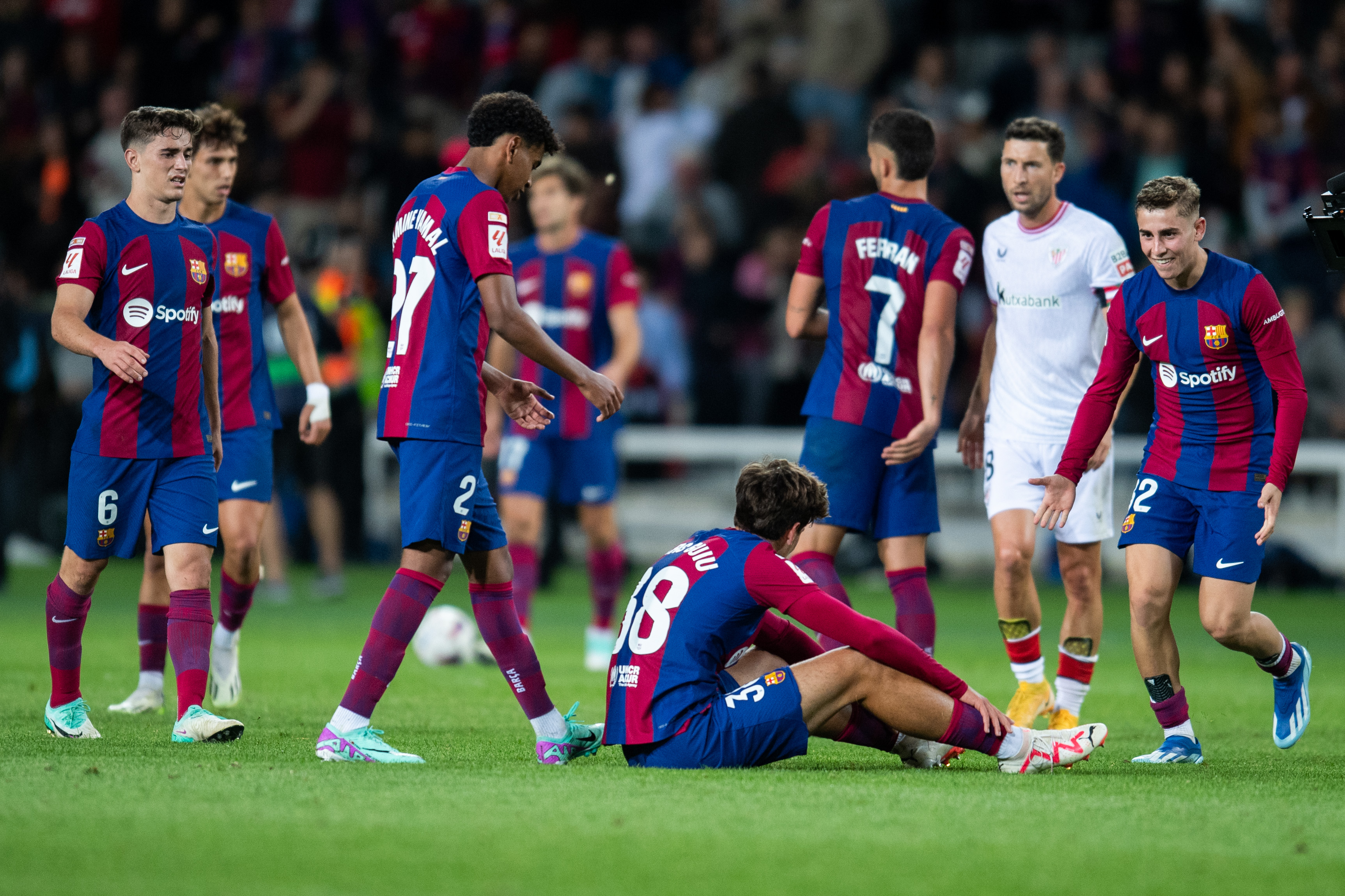 Jugadores del Barcelona después del partido frente al Athletic. / @Twitter