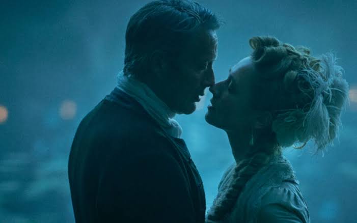 Mads Mikklesen y Amanda Collin en La tierra prometida. / @Twitter