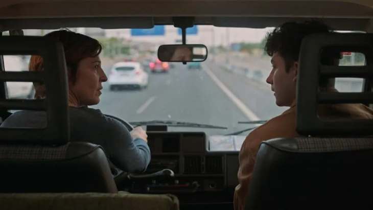 Elisabet Gelabert y Christian Checa en Un largo viaje (2023). / Filmin
