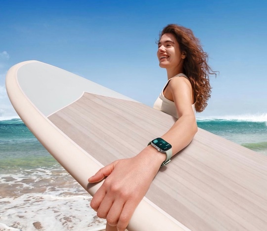 Chica con smartwacht.