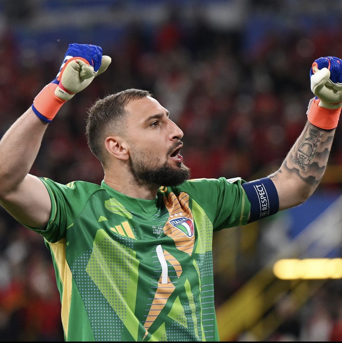 Donnarumma, la única nota positiva de la selección italiana. / @Twitter