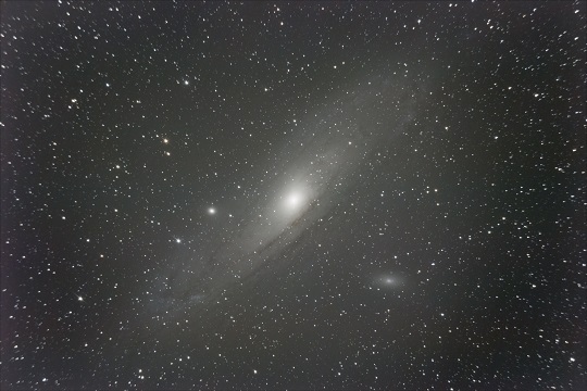 Galaxia de Andrómeda (M31) - Canon 250D, Bresser 114-500mm, Star Adventurer 2i / @_sebasfl_