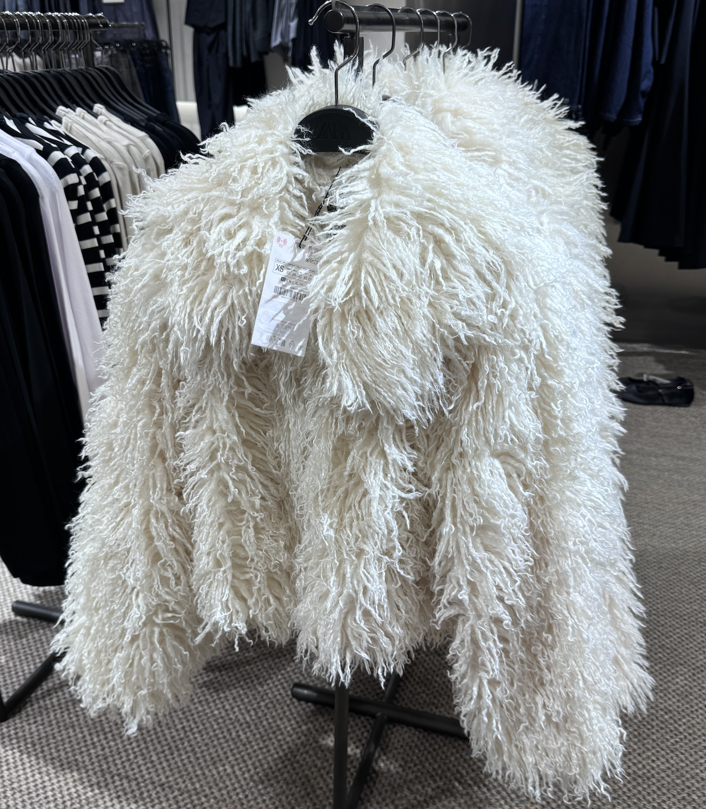 Abrigo de Zara para este otoño/invierno. / MundiStyle.