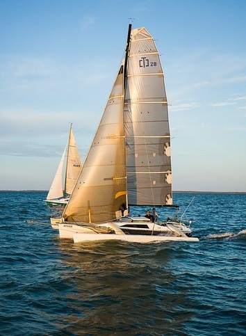 Navegación a vela catamarán